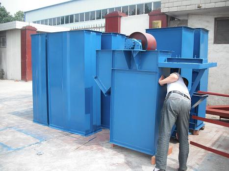 皮帶提升機現(xiàn)場展示 皮帶提升機現(xiàn)場展示